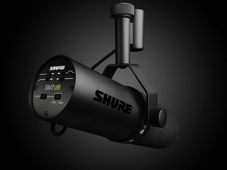 Micro Shure SM7B : Microphone dynamique de studio pour des podcasts professionnels